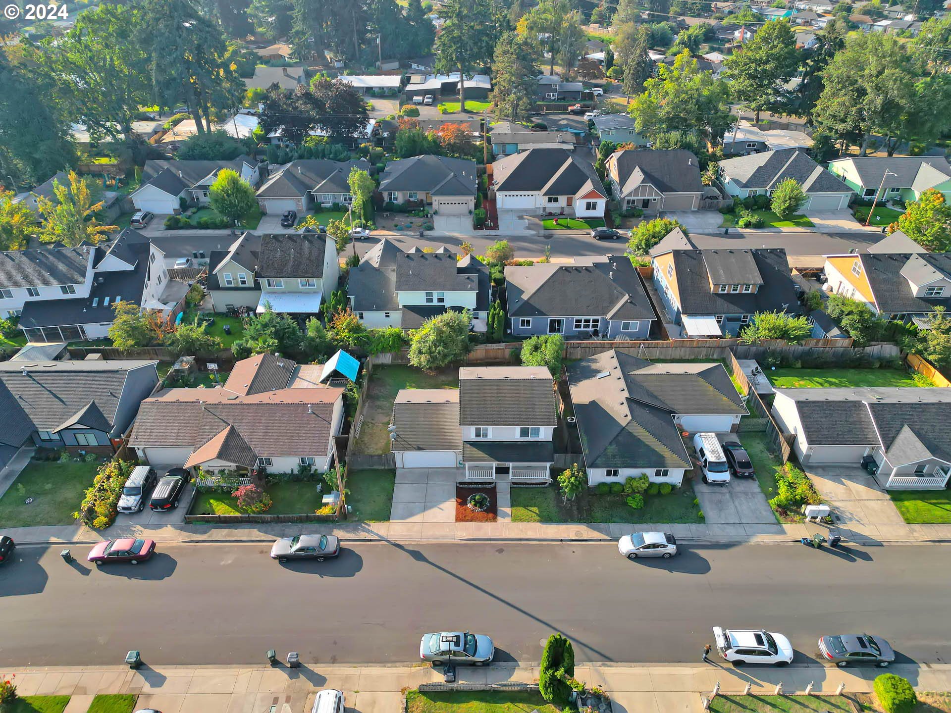 537 Nicholas Drive Springfield, OR 97477 - Photo 35 of 37 a view of multiple houses with a street