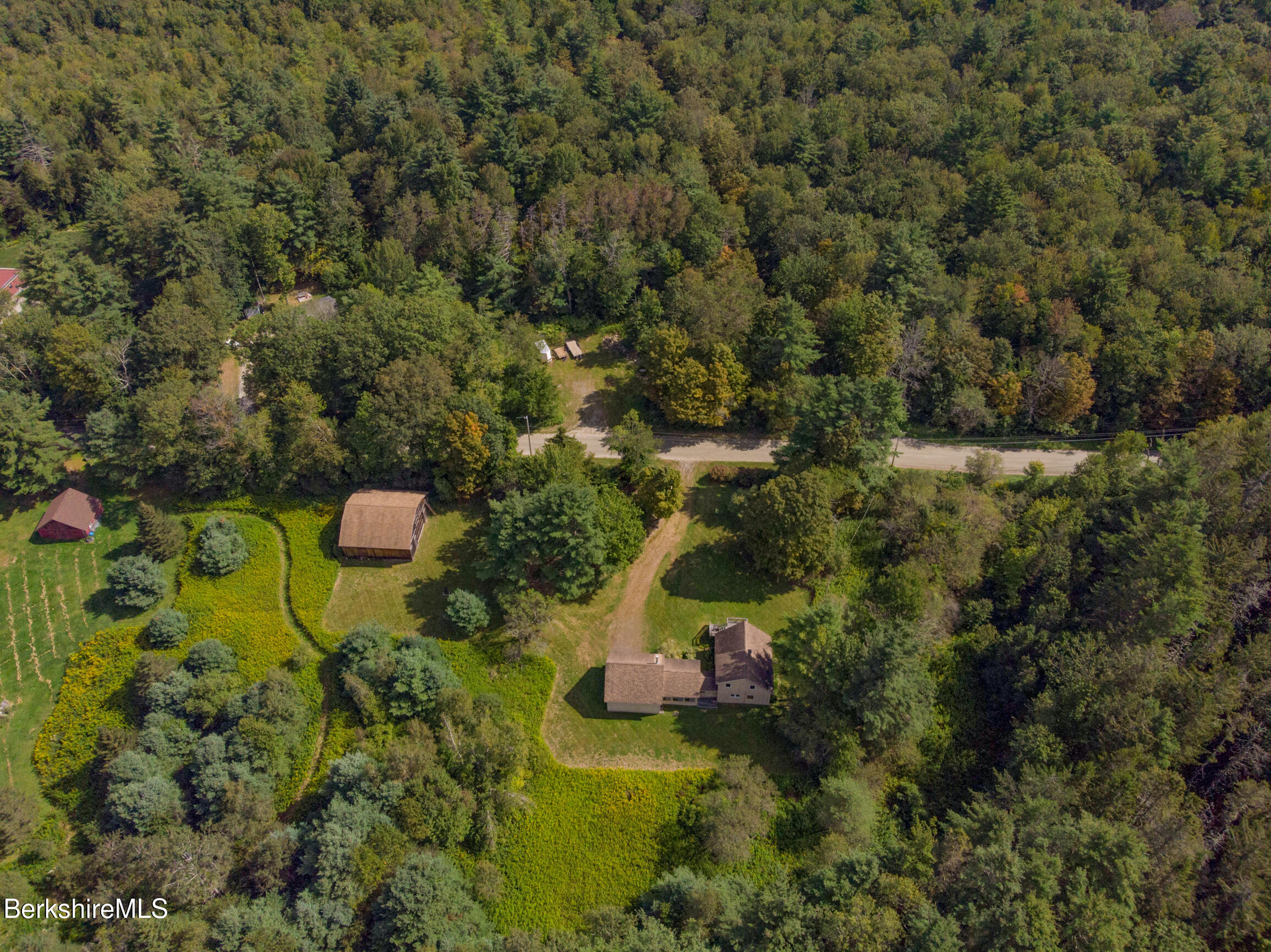 93 Becket Road Otis, MA 01253 - Photo 34 of 39 vincentcarusophotography_93BecketRd_Otis