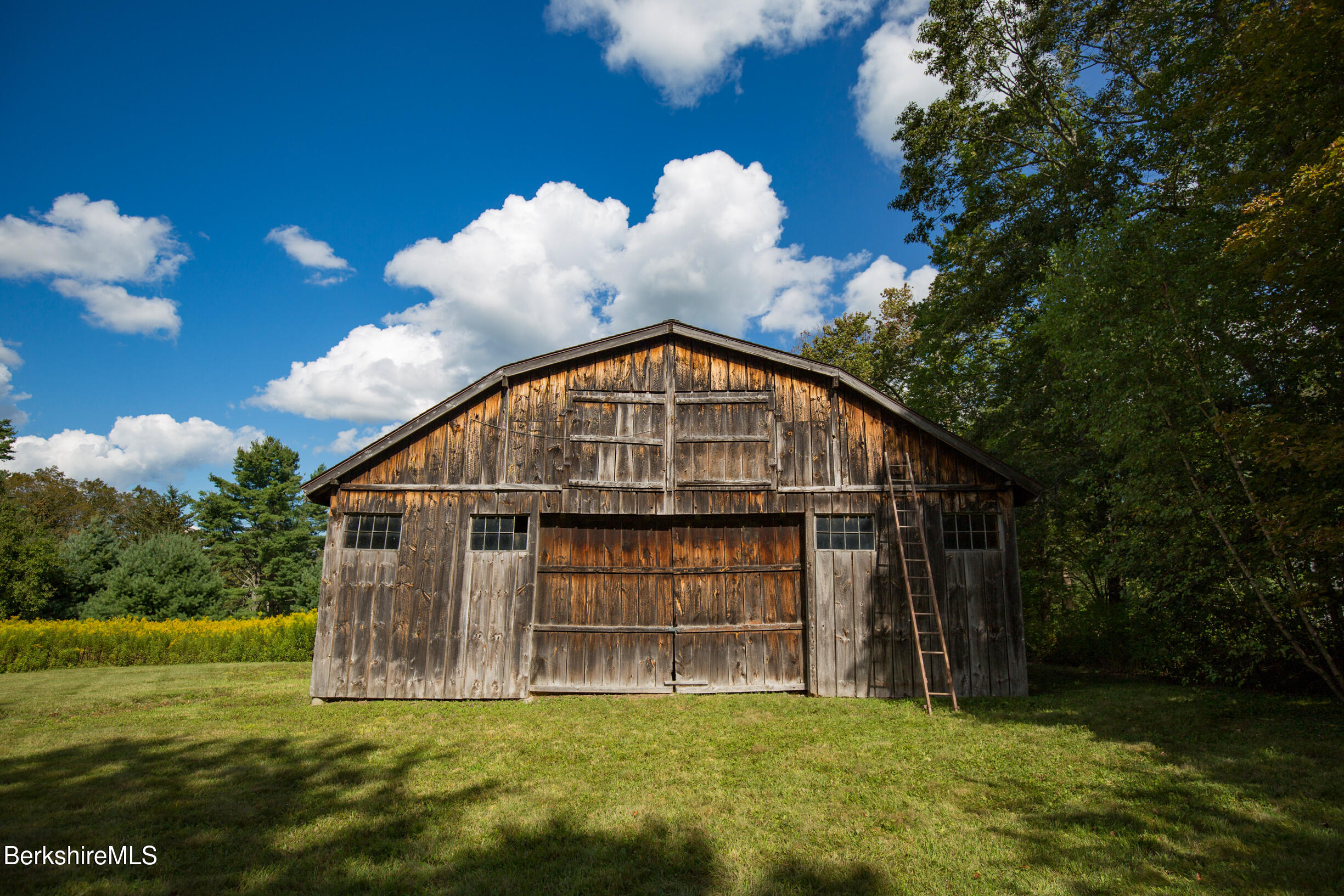 93 Becket Road Otis, MA 01253 - Photo 5 of 39 vincentcarusophotography_93BecketRd_Otis