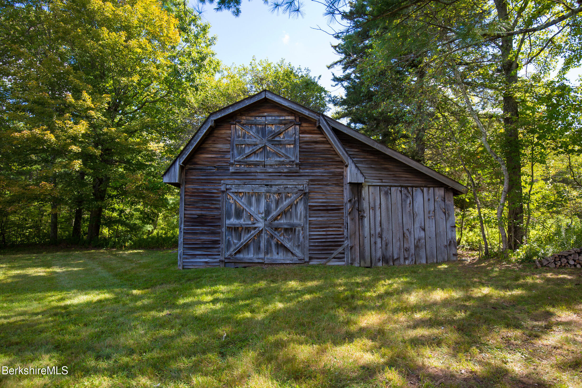 93 Becket Road Otis, MA 01253 - Photo 6 of 39 vincentcarusophotography_93BecketRd_Otis
