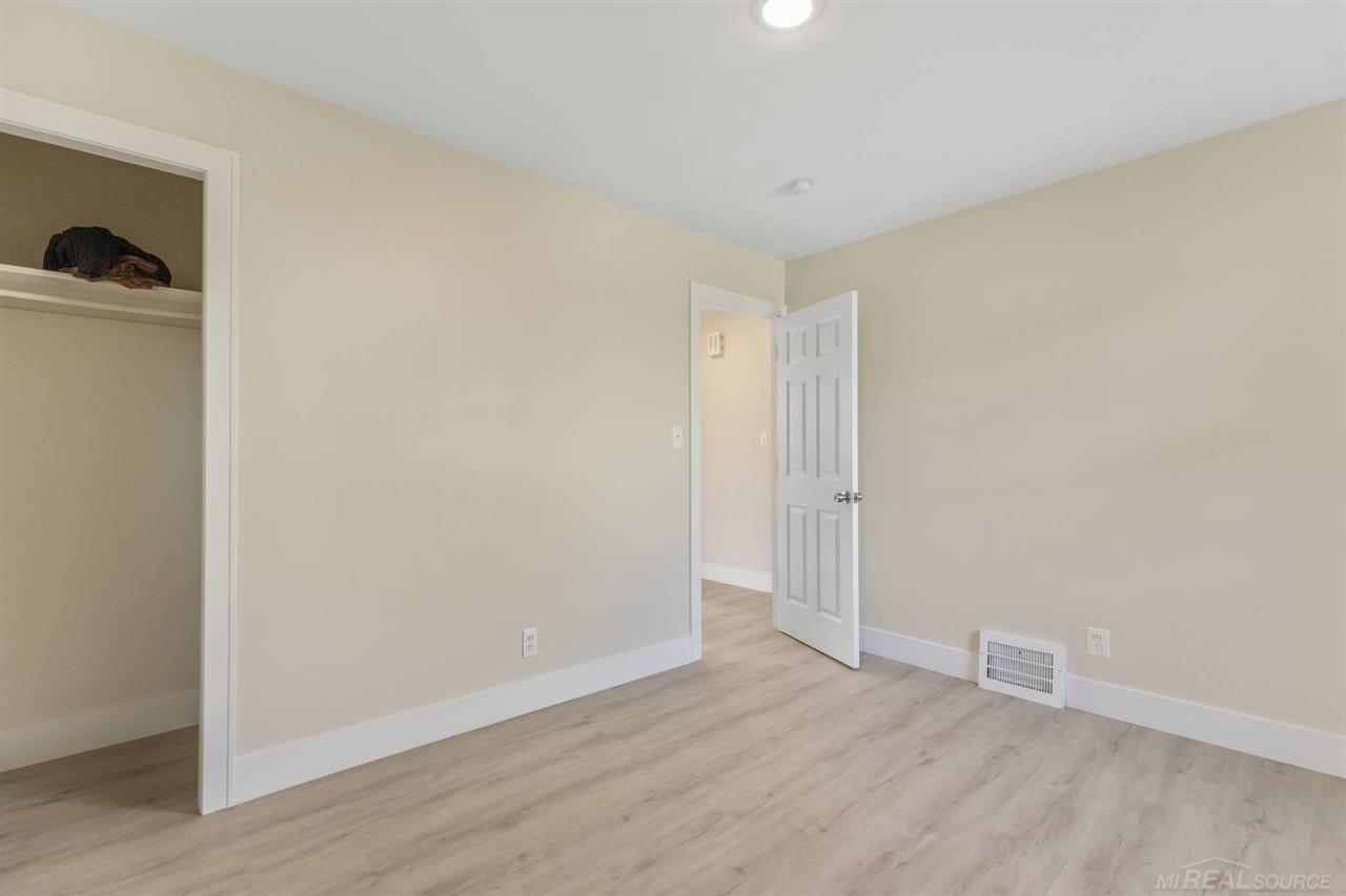 18196 Twelve Mile Road Roseville, MI 48066 - Photo 12 of 19