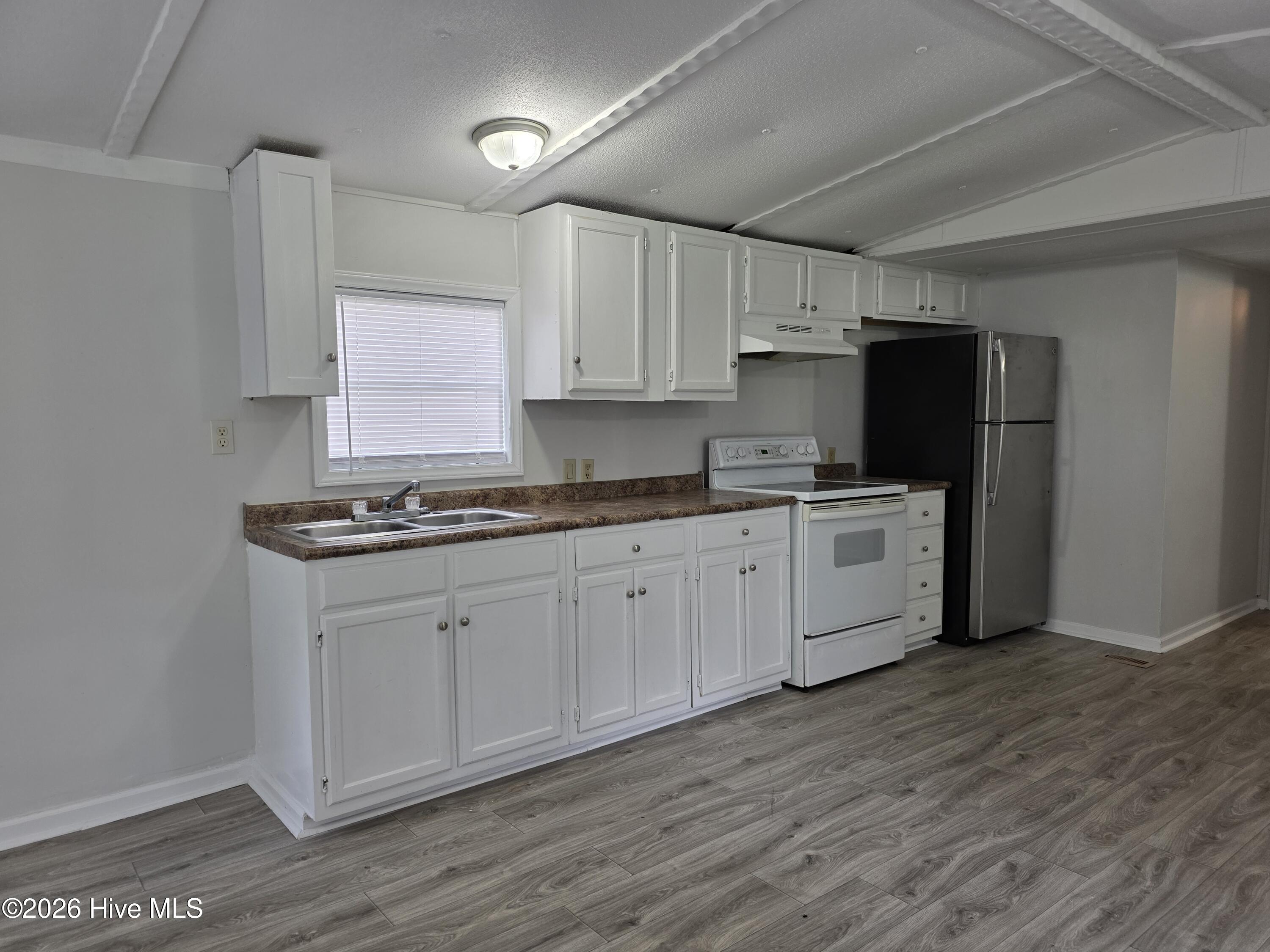 1133 Pickett Road, Unit 6 Jacksonville, NC 28540 - Photo 4 of 15 4