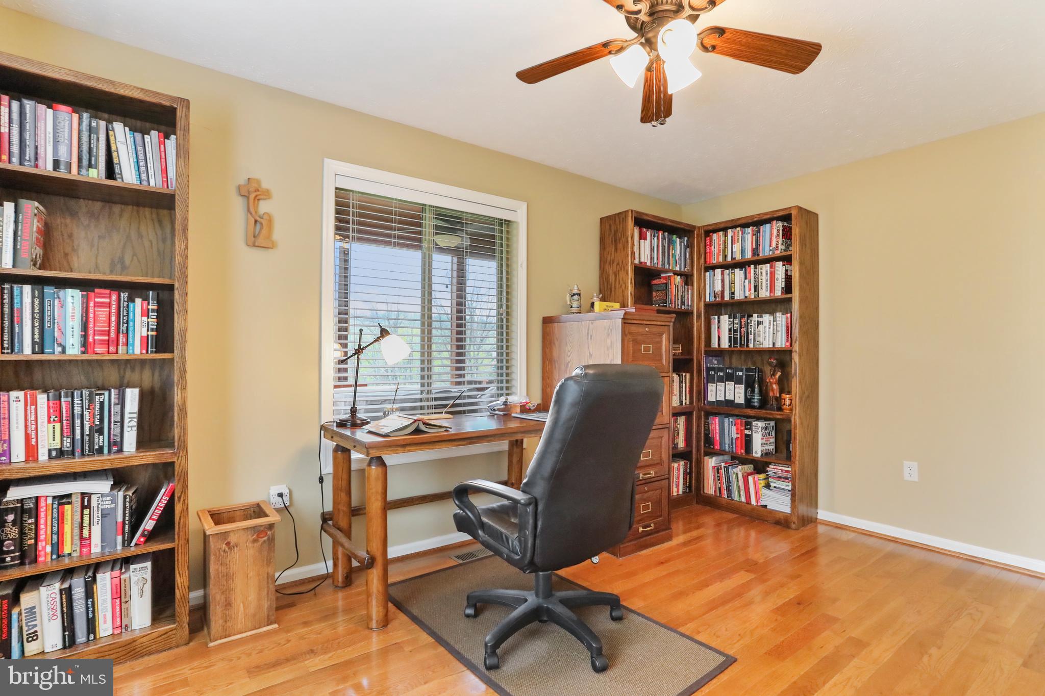 392 High Knob Road Front Royal, VA 22630 - Photo 22 of 67 office