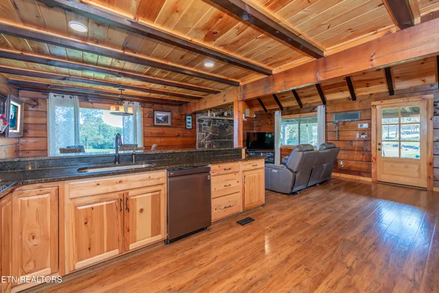 $520,000 | 3155 Bryan Road, Kodak, TN 37764