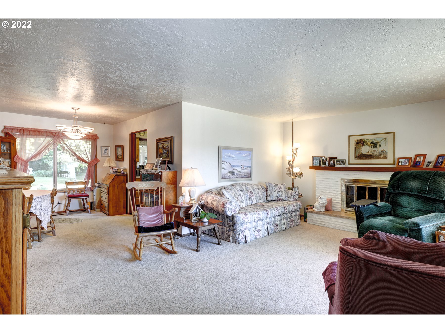 836 Northeast Donelson Road Hillsboro, OR 97124 - Photo 5 of 32 Dining Area