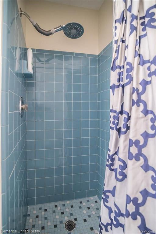 2105 Warrington Road Rochester Hills, MI 48307 - Photo 30 of 36