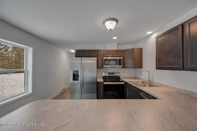 $324,900 | 39 Berryman Lane, Albrightsville, PA 18210