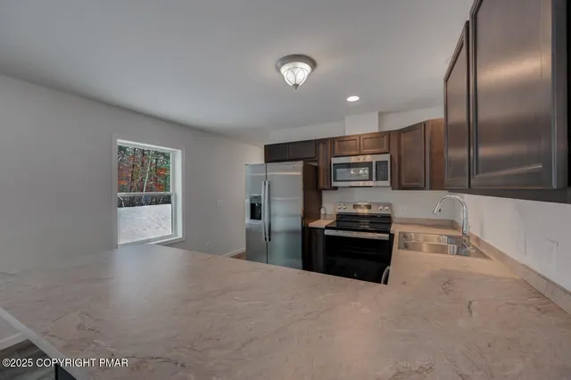 $324,900 | 39 Berryman Lane, Albrightsville, PA 18210