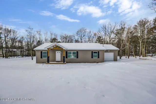 $324,900 | 39 Berryman Lane, Albrightsville, PA 18210