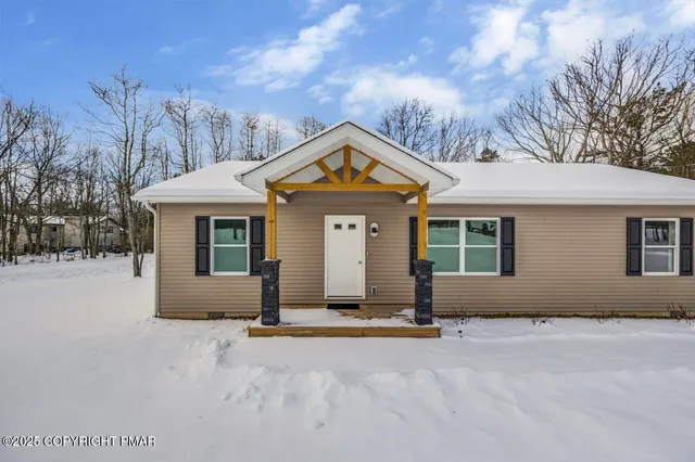 $324,900 | 39 Berryman Lane, Albrightsville, PA 18210