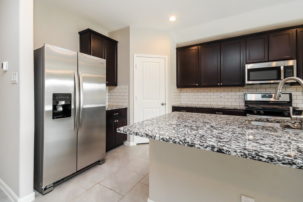 8419 Ideal Drive Rosharon, TX 77583 - Photo 4 of 16 Gallery Image 4