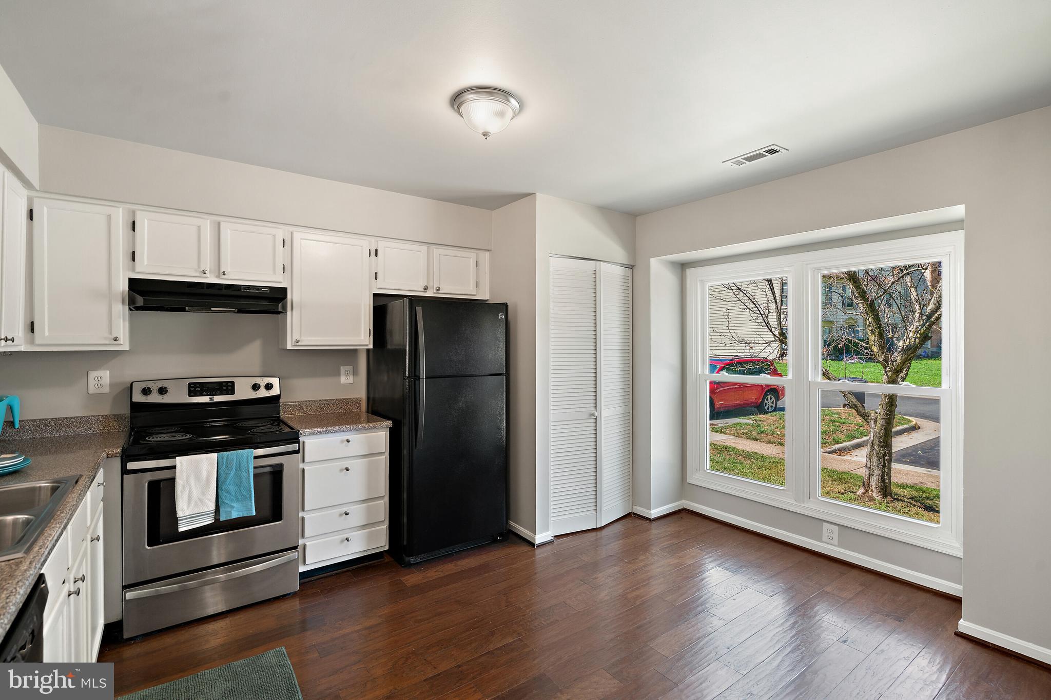 7325 Rokeby Drive Manassas, VA 20109 - Photo 2 of 43 Gallery Image 2