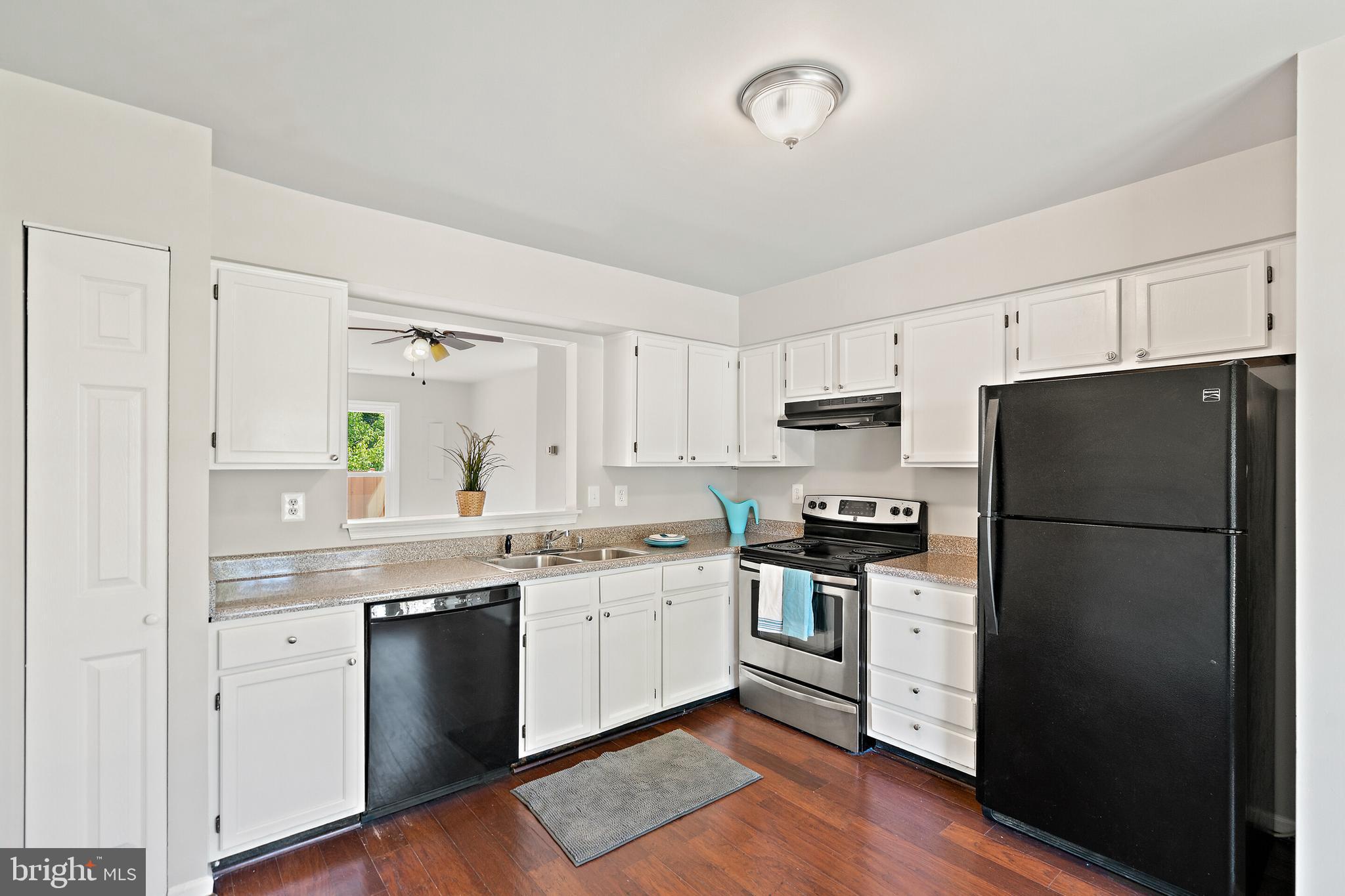 7325 Rokeby Drive Manassas, VA 20109 - Photo 10 of 43 Gallery Image 10