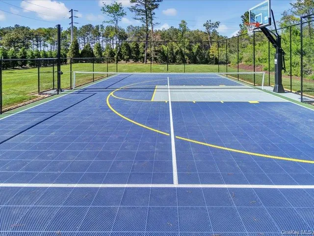 a view of a tennis court