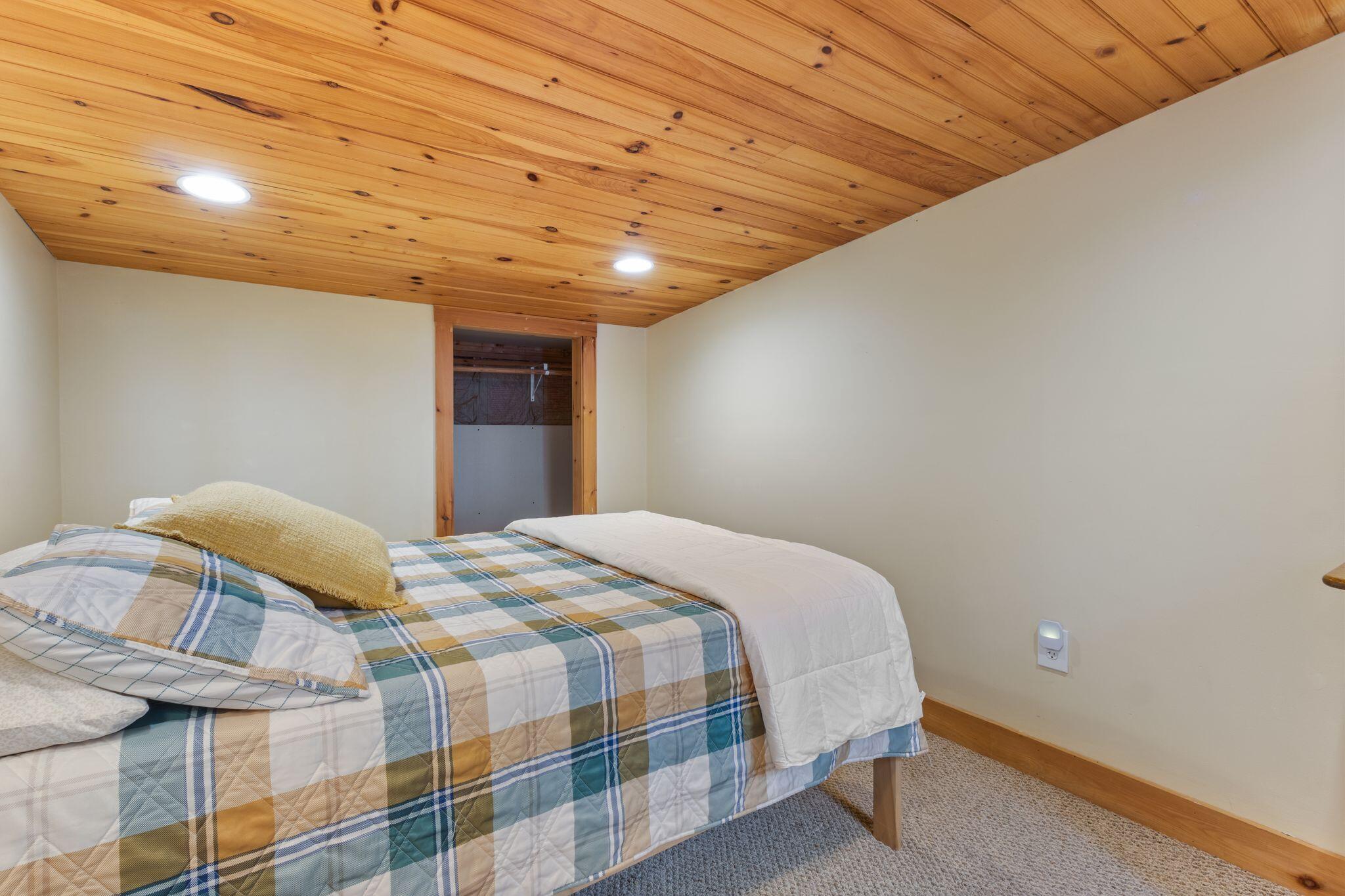 42 Pine Cove Road Harrison, ME 04040 - Photo 24 of 67 42_Pine_Cove_Rd_071