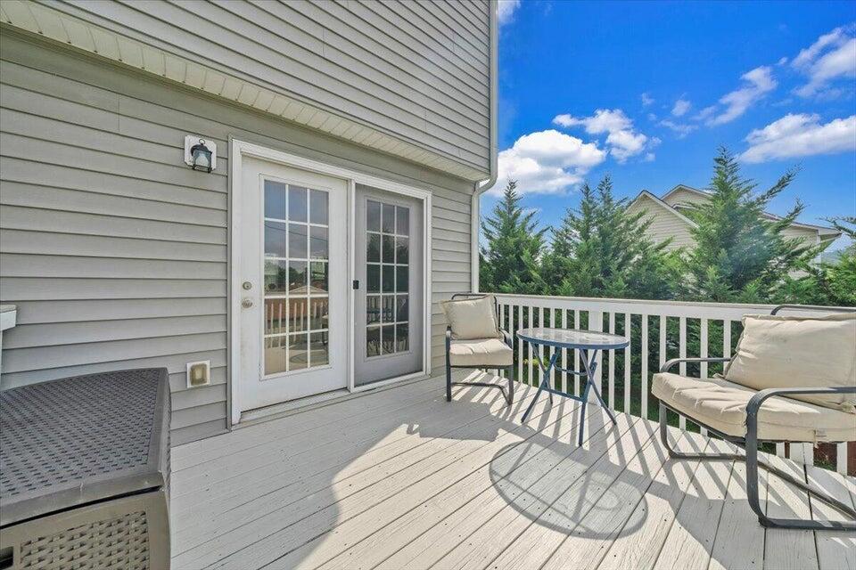 522 Cambridge Ct Road Vinton, VA 24179 - Photo 26 of 32 a view of a chair on the deck