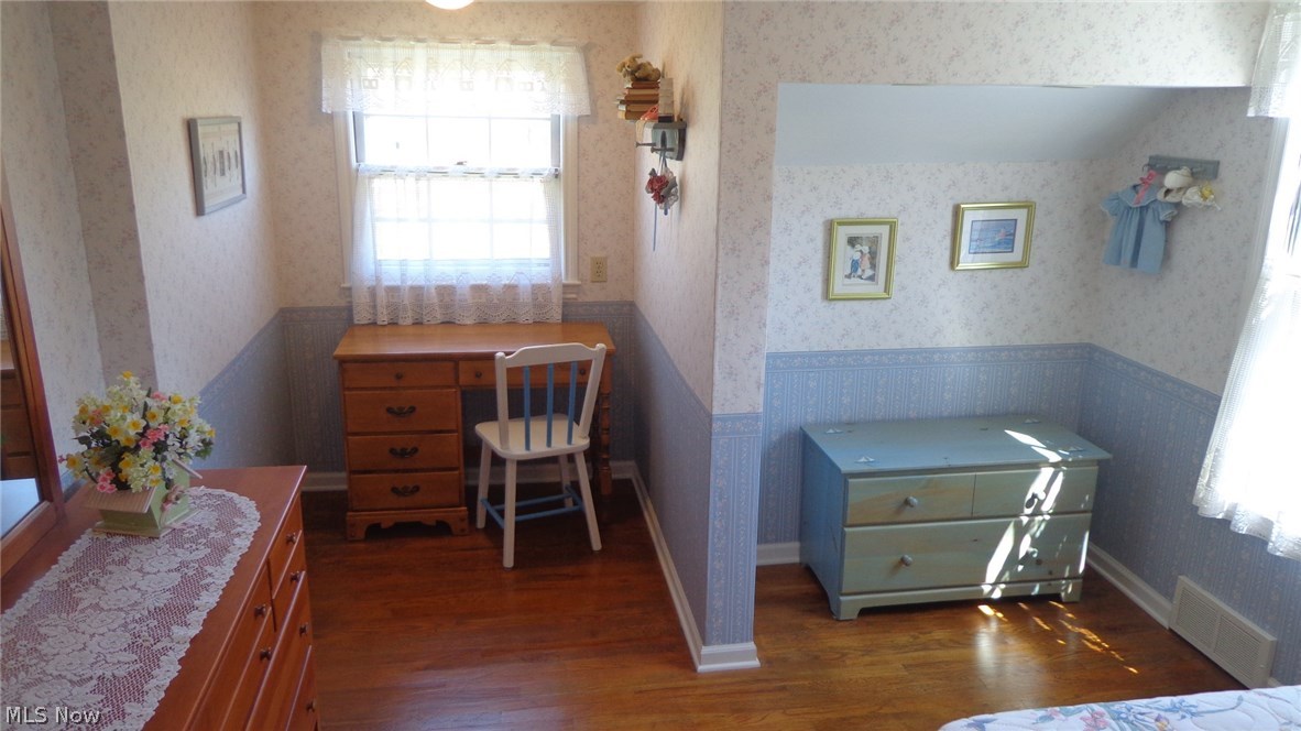 1484 Graham Road Silver Lake, OH 44224 - Photo 17 of 33 Bedroom #2 upstairs. Hardwood floors!