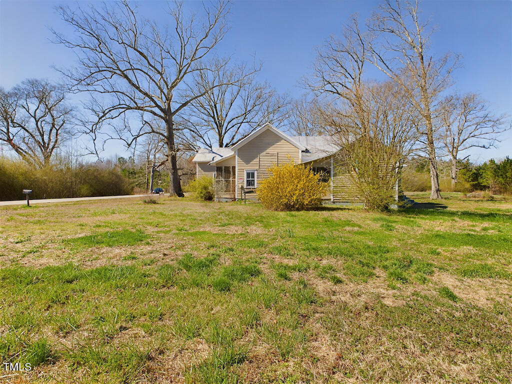 8658 Savage Road Spring Hope, NC 27882 - Photo 5 of 31 5