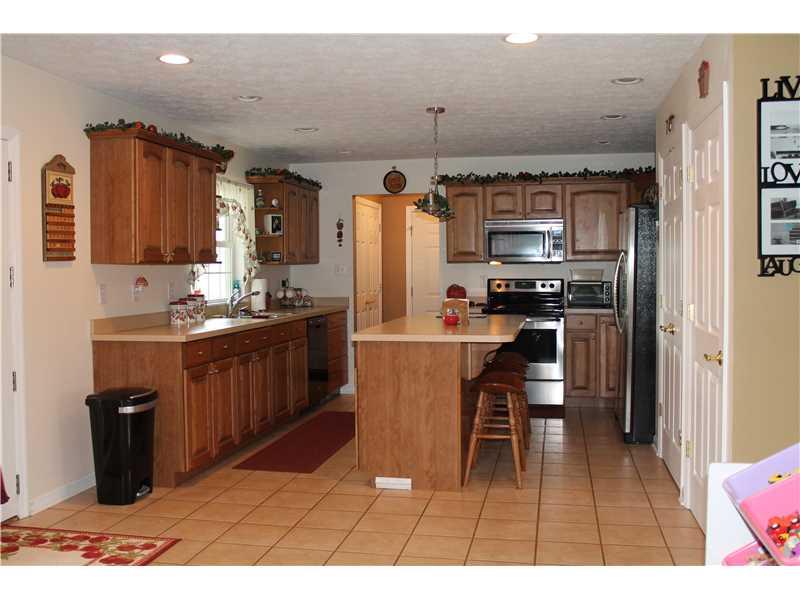 593 Bedillion Road Washington, PA 15301 - Photo 6 of 25 Kitchen.