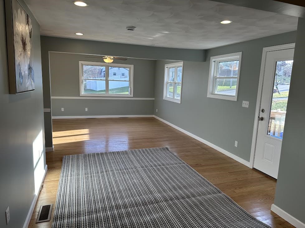 73 Service Road West Warwick, RI 02893 - Photo 11 of 32 Dining or Living Room