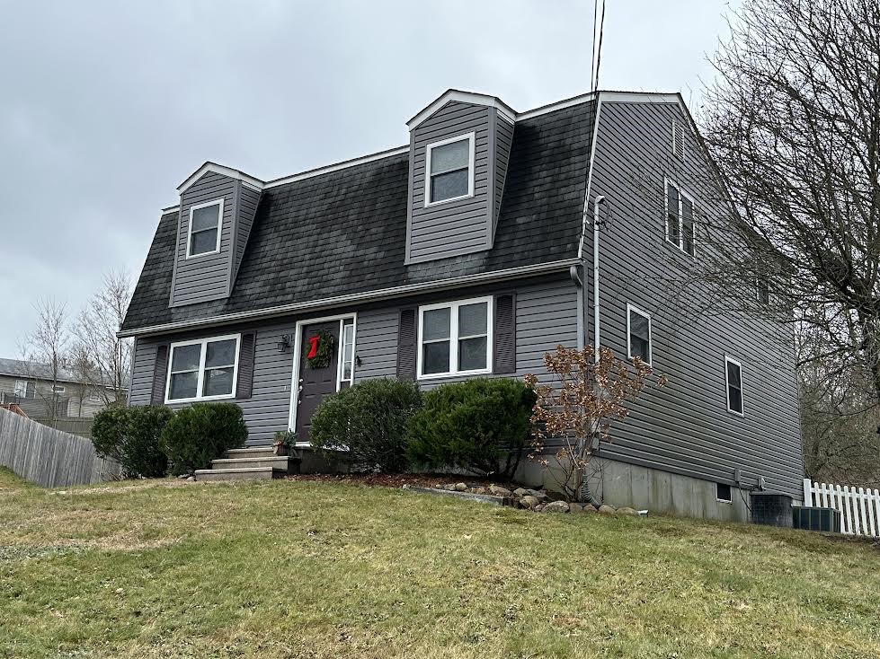 73 Service Road West Warwick, RI 02893 - Photo 2 of 32