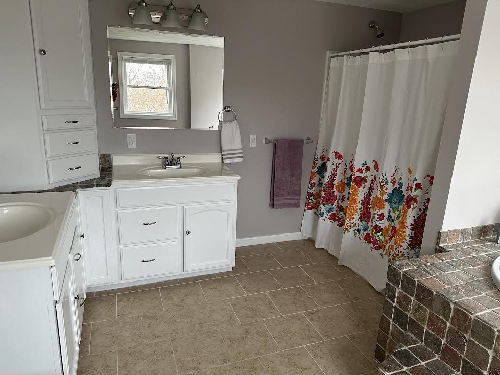 73 Service Road West Warwick, RI 02893 - Photo 23 of 32 Master bath