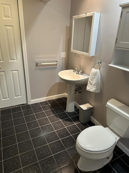 73 Service Road West Warwick, RI 02893 - Photo 30 of 32 Upstairs Full Bathroom