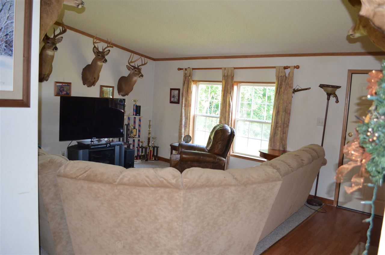 4927 Old State Road Grandview, IN 47615 - Photo 22 of 29 Gallery Image 22