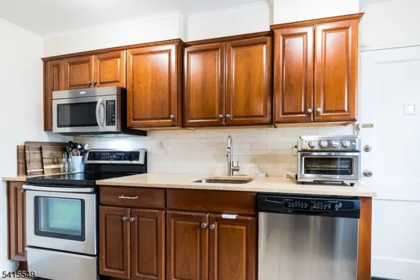 $2,450 | 16 Troy Drive, Springfield, NJ 07081