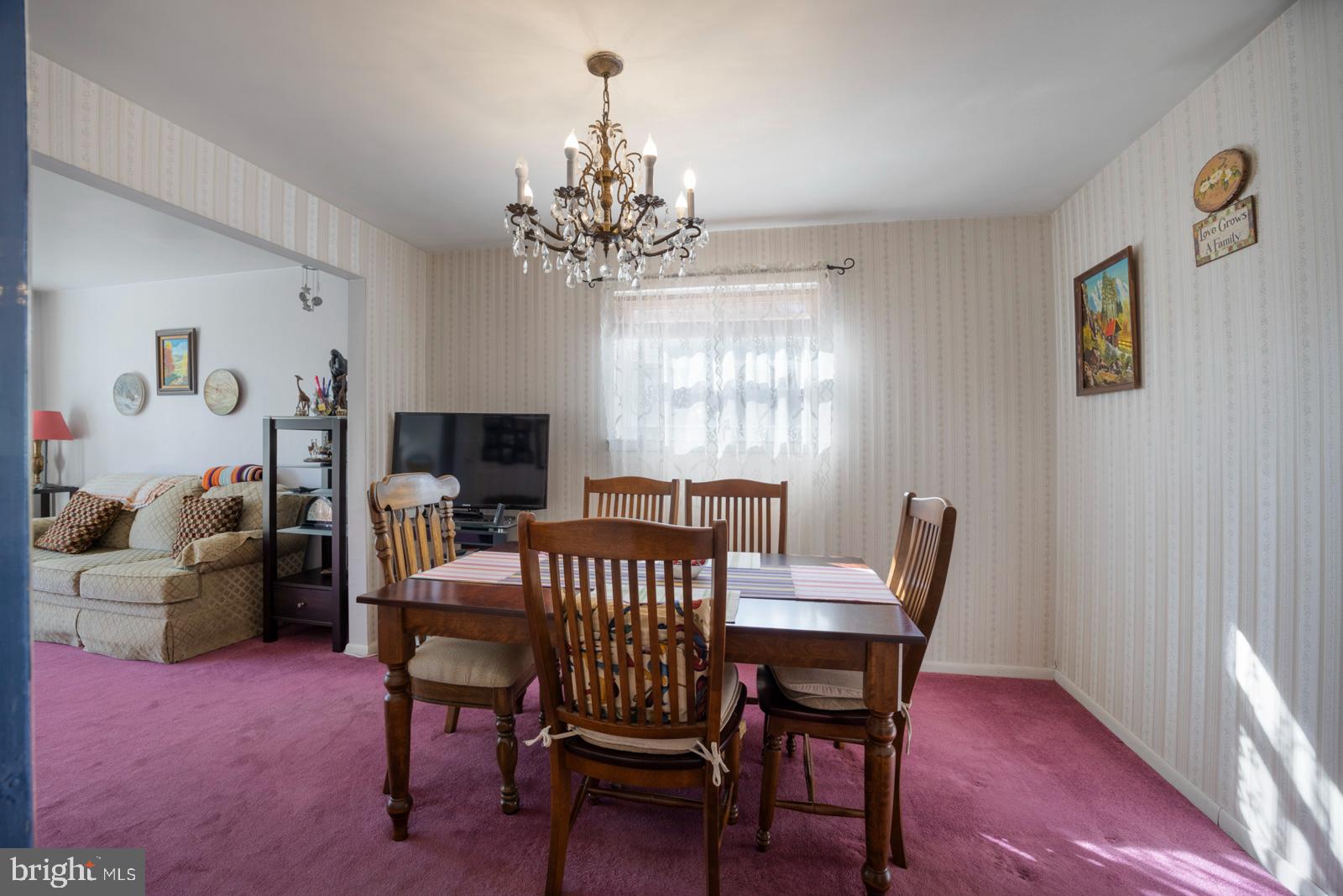 380 Parry Road Warminster, PA 18974 - Photo 8 of 32 Dining Room