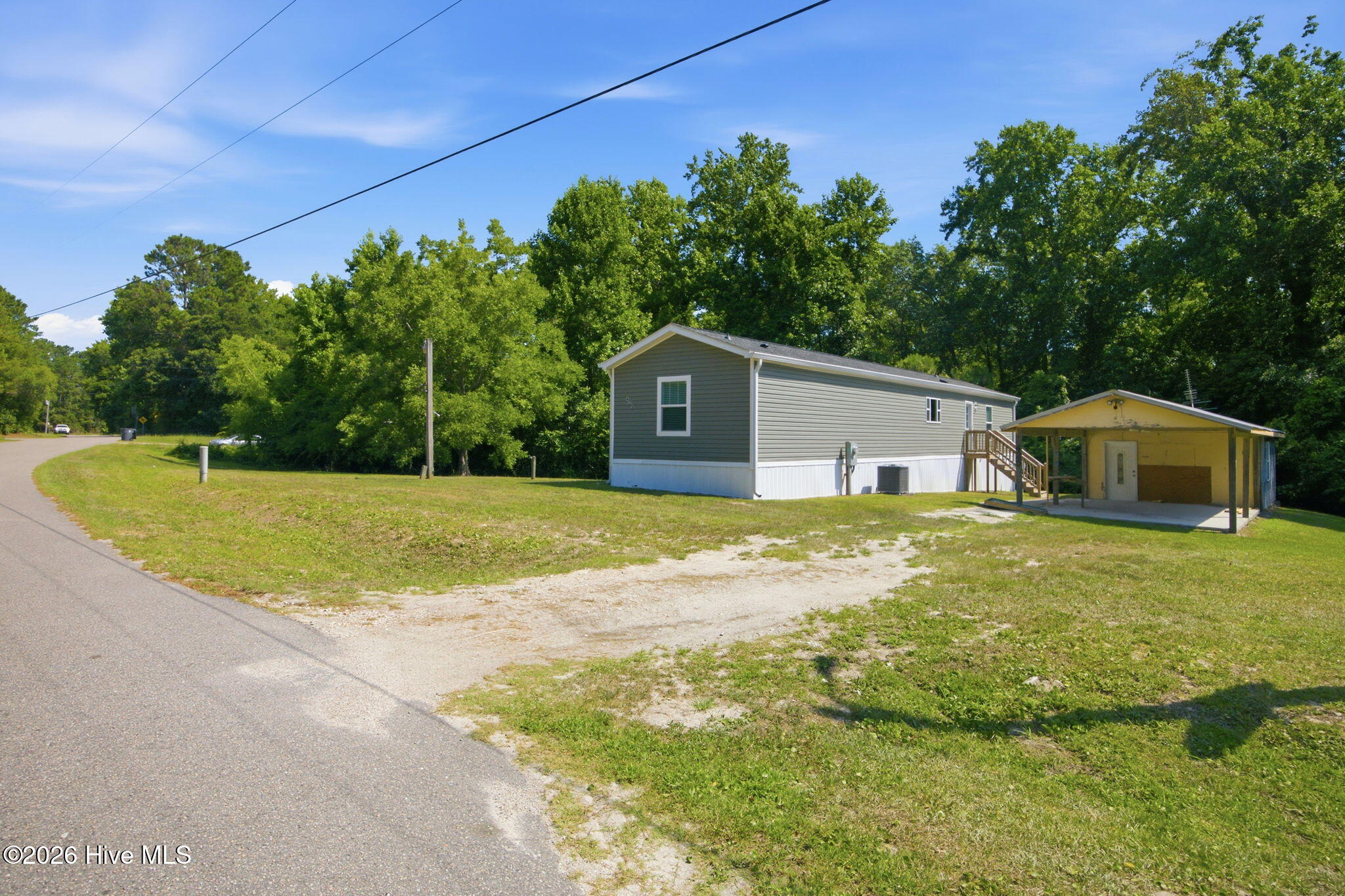 425 Beckys Creek Road Hampstead, NC 28443 - Photo 3 of 39