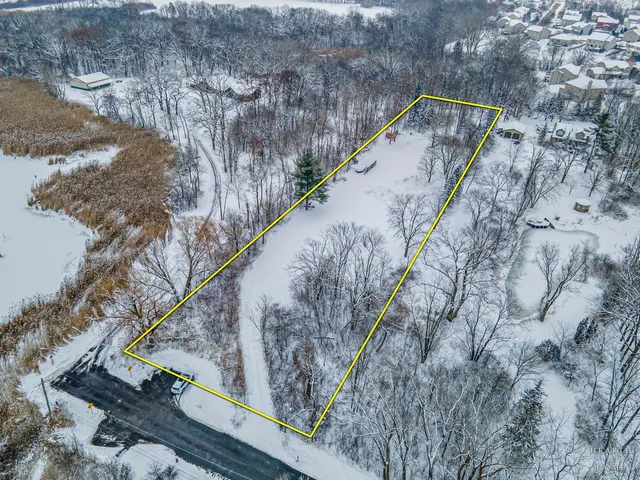 $85,000 | 1818 Highwood Road, McHenry, IL 60051