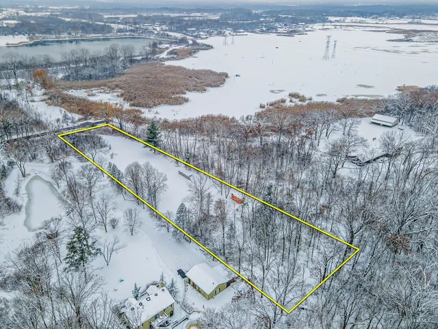 $85,000 | 1818 Highwood Road, McHenry, IL 60051