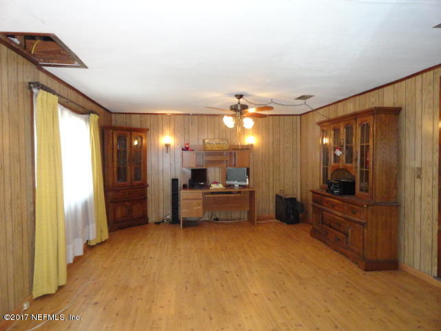 1043 South Moody Road Palatka, FL 32177 - Photo 8 of 29 DSC06279