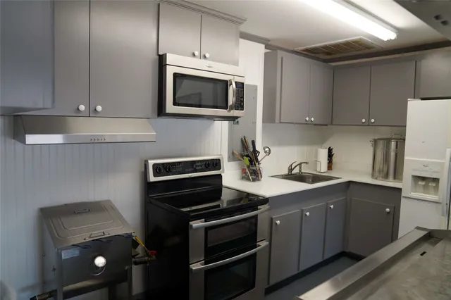 $1,650,000 | 1354 Us Highway, Hallettsville, TX 77964