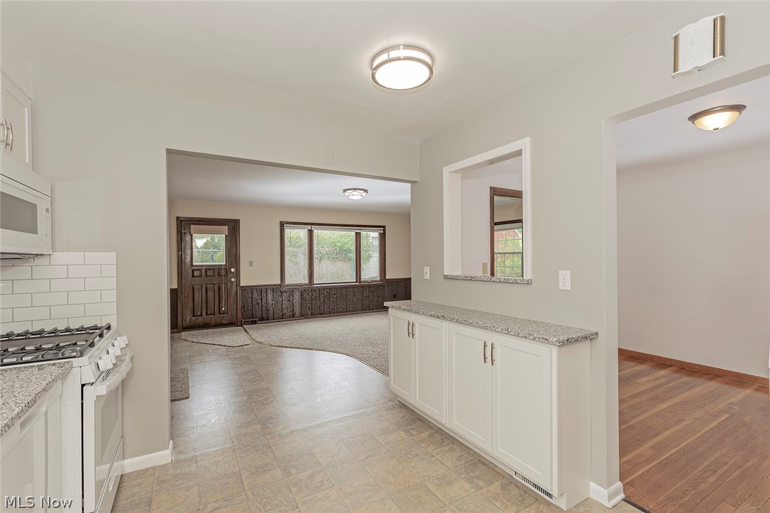 4622 Mayfield Road South Euclid, OH 44121 - Photo 4 of 35