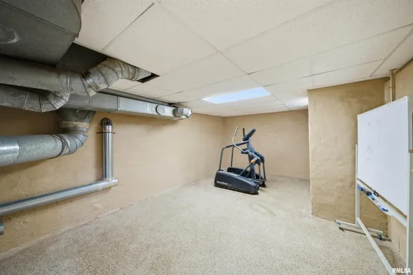 $250,000 | 1637 West Moss Avenue, Peoria, IL 61606