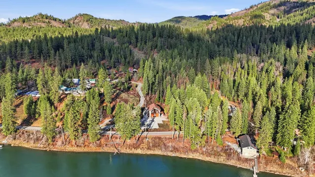 $895,950 | 2448 Le Clerc Road South, Newport, WA 99156