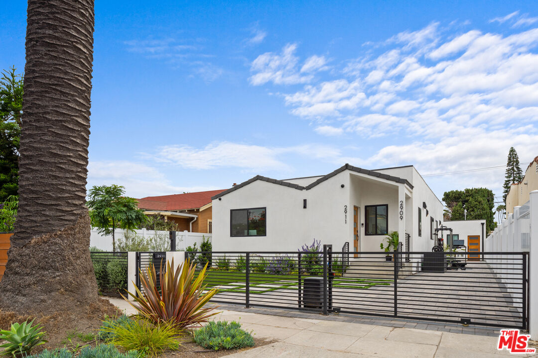 2911 South Rimpau Boulevard, Unit 2909 Los Angeles, CA 90016 - Photo 2 of 52