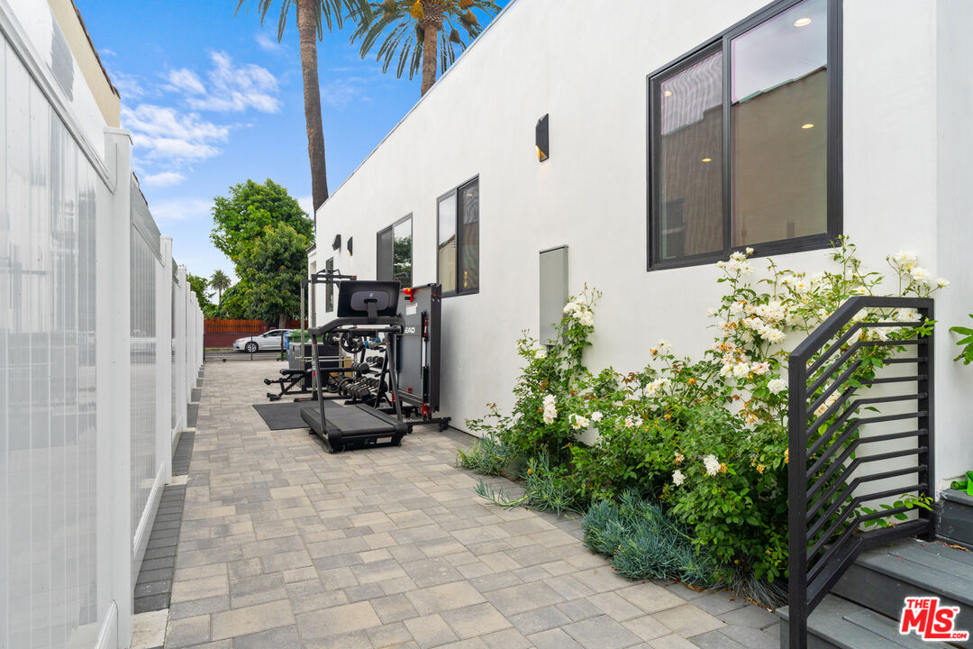 2911 South Rimpau Boulevard, Unit 2909 Los Angeles, CA 90016 - Photo 32 of 52