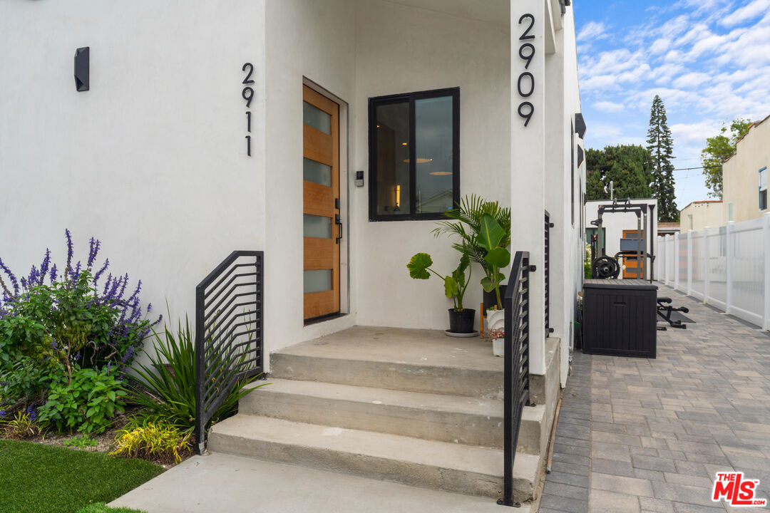 2911 South Rimpau Boulevard, Unit 2909 Los Angeles, CA 90016 - Photo 5 of 52