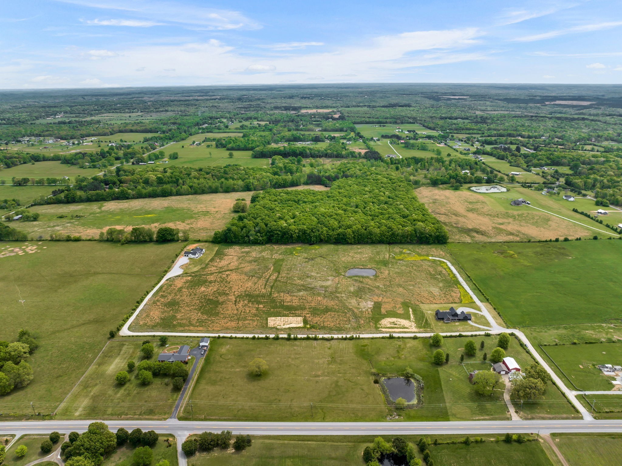 a view of an outdoor space