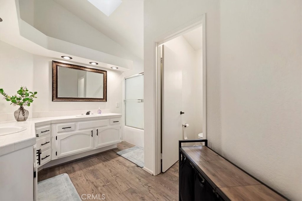 19971 Westerly Drive Riverside, CA 92508 - Photo 29 of 41 Primary Bathroom