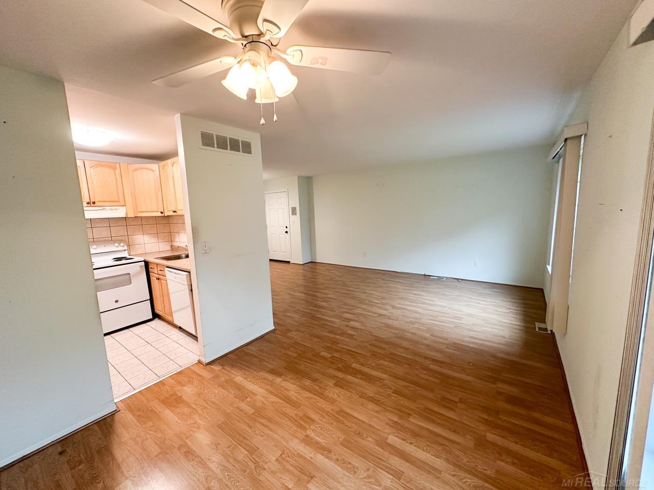 30248 Southfield Road, Unit 176 Southfield, MI 48076 - Photo 5 of 26