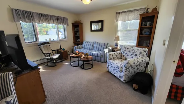 $359,000 | 196 East Main Street, Unit 5 (OLD 103), Conway, NH 03818