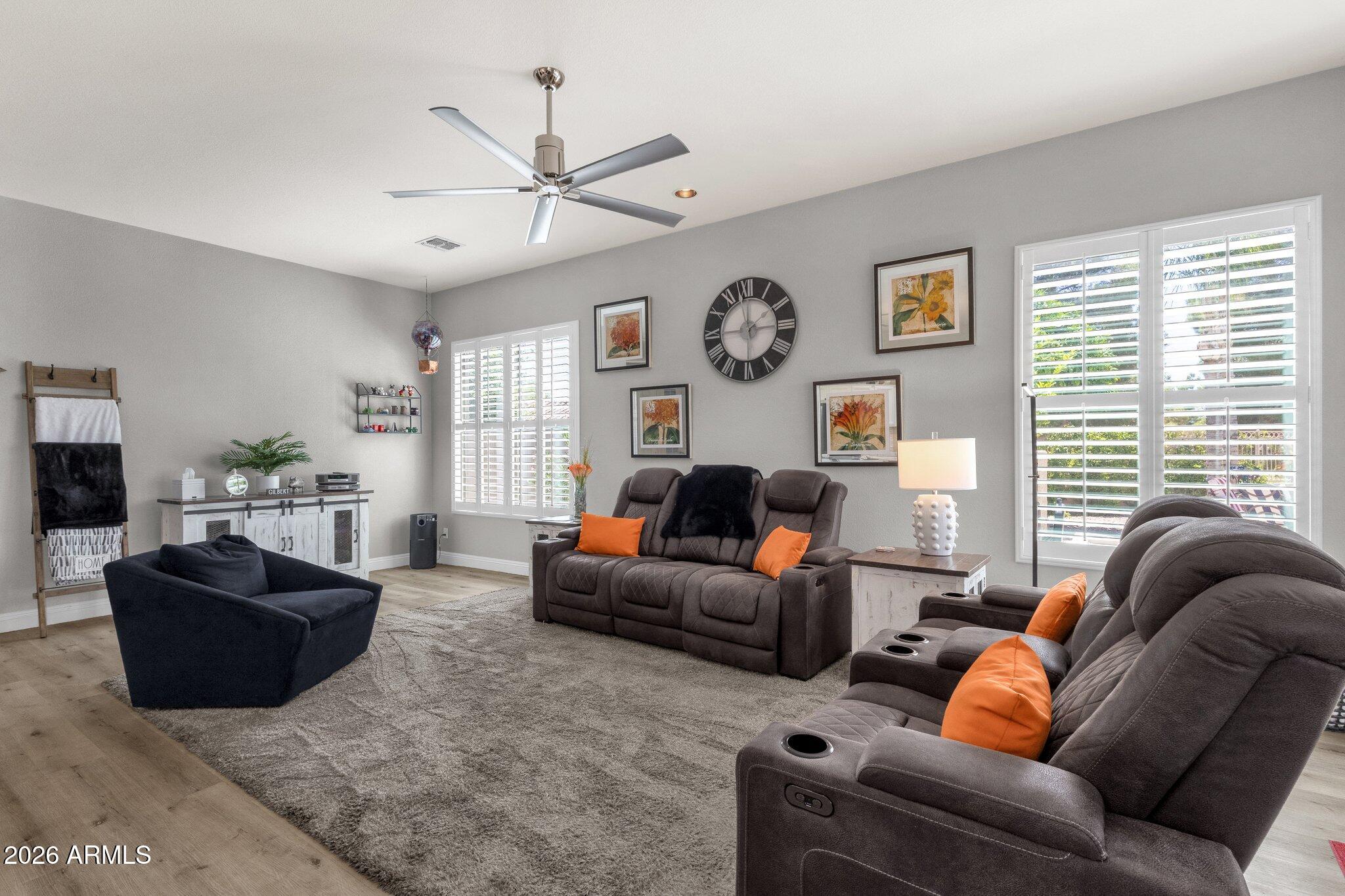 4680 East Nightingale Lane Gilbert, AZ 85298 - Photo 13 of 38 16-web-or-mls-4680-e-nightingale-ln