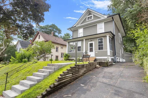 $310,000 | 272 Baker Street West, St. Paul, MN 55107