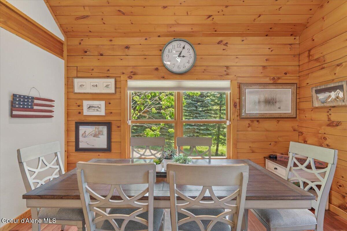 13764 South Ridgeview Drive Harrison, ID 83833 - Photo 39 of 60 23-Dining