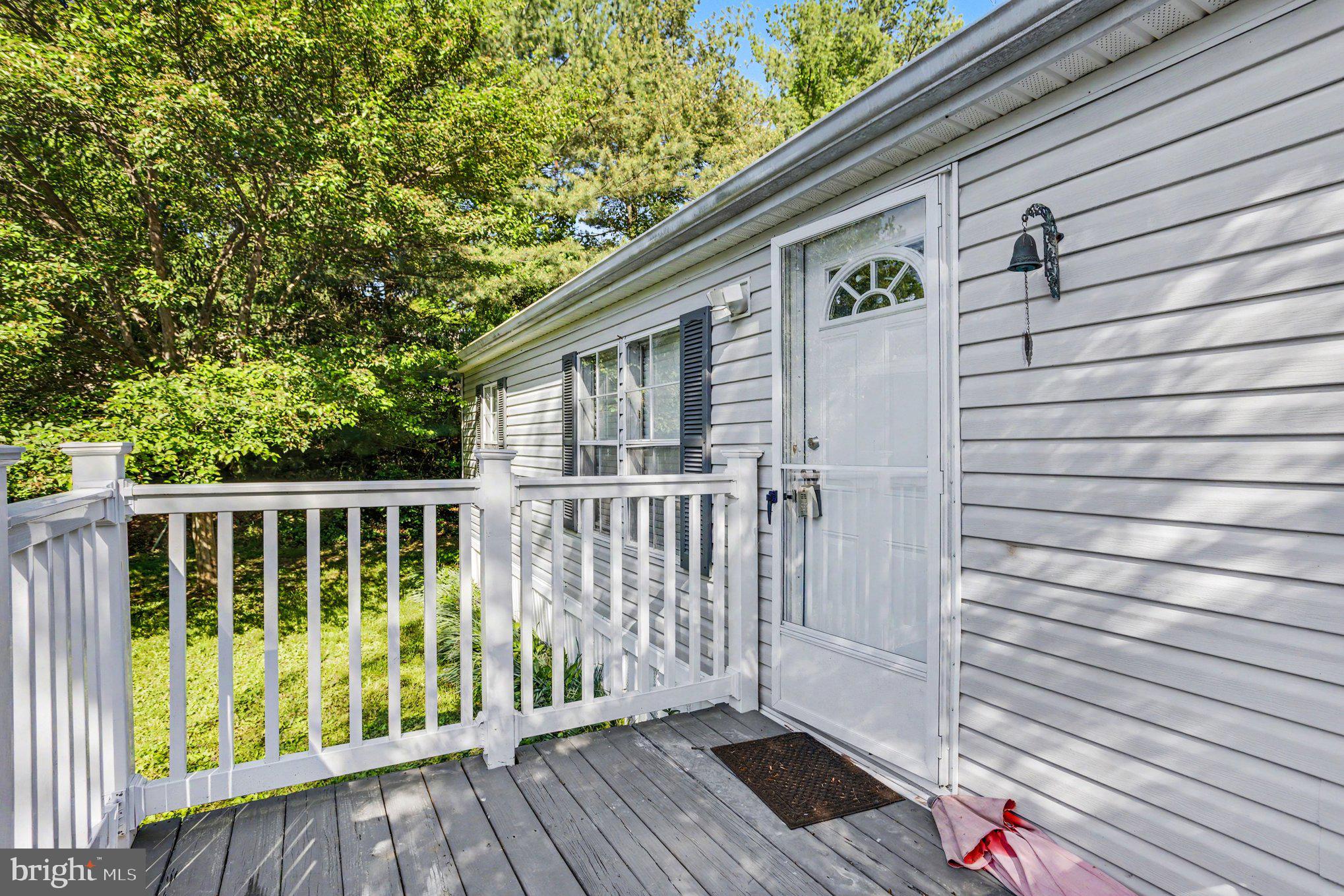 2002 David Drive Edgewood, MD 21040 - Photo 4 of 26 a porch with seating space