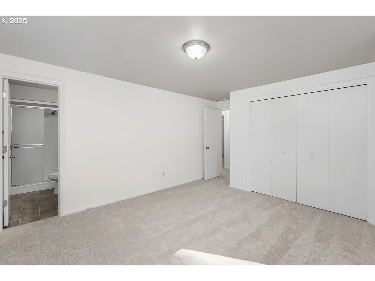 3247 Southeast Hathaway Drive Corvallis, OR 97333 - Photo 12 of 28 a view of an empty room